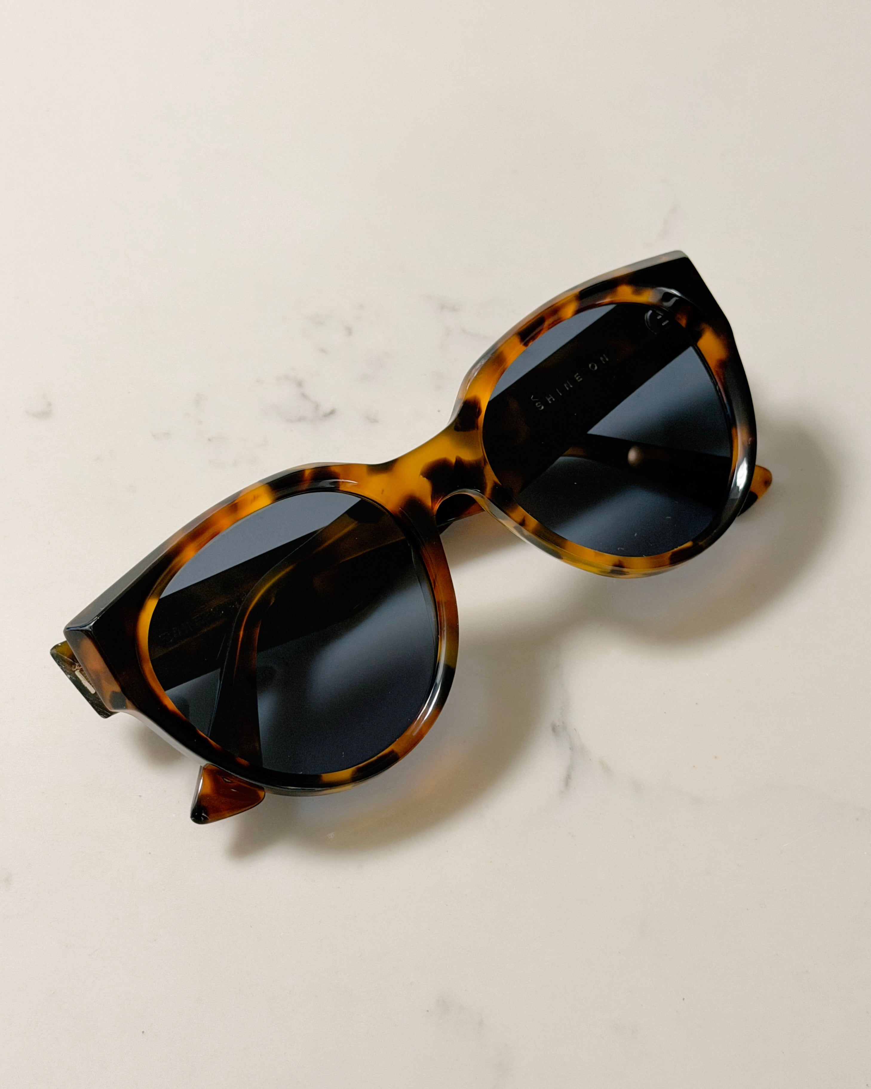 SHINE ON tortoise | blue Saint Owen