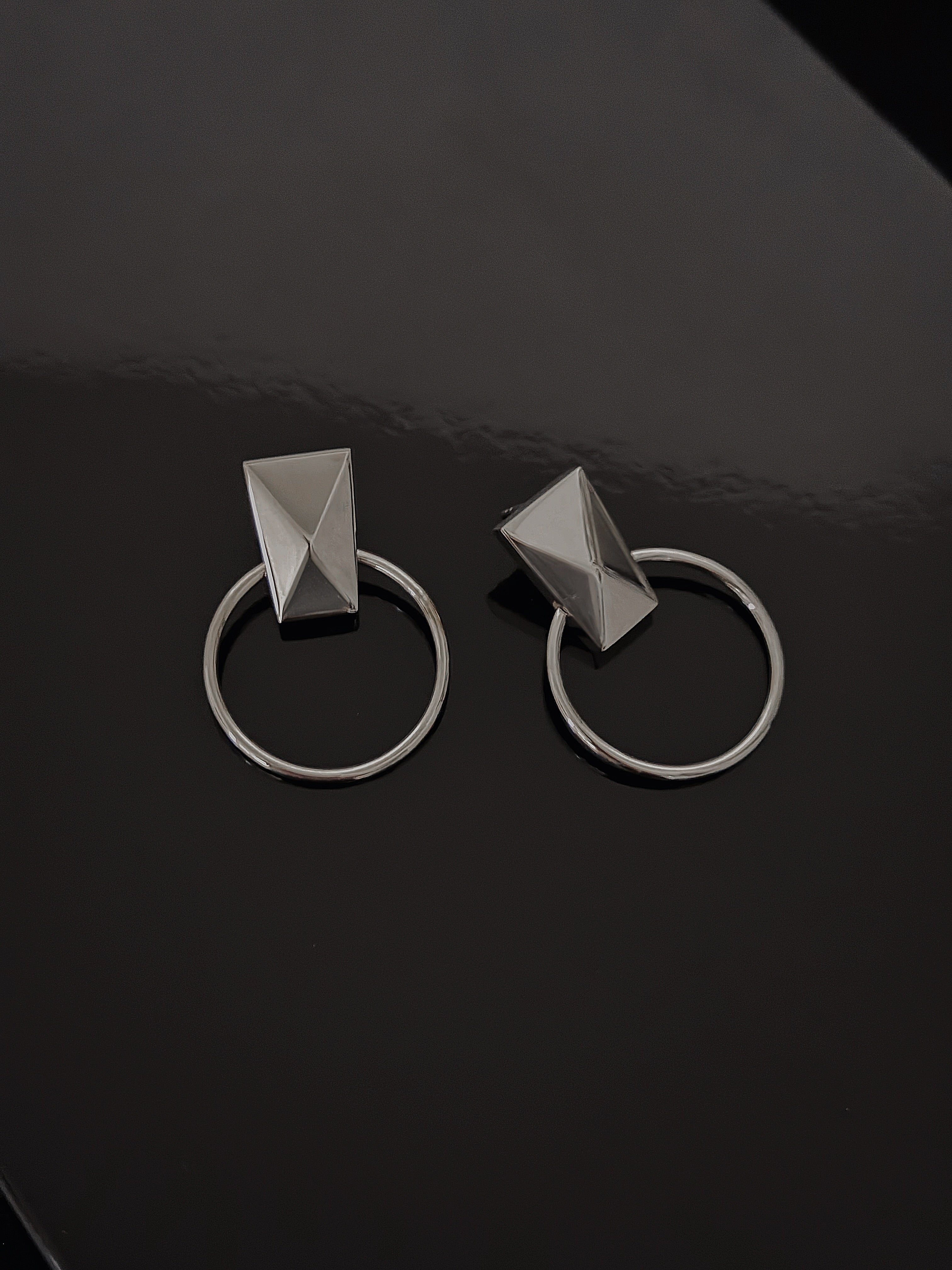 Architectural Hoop Earrings - Silver Saint Owen