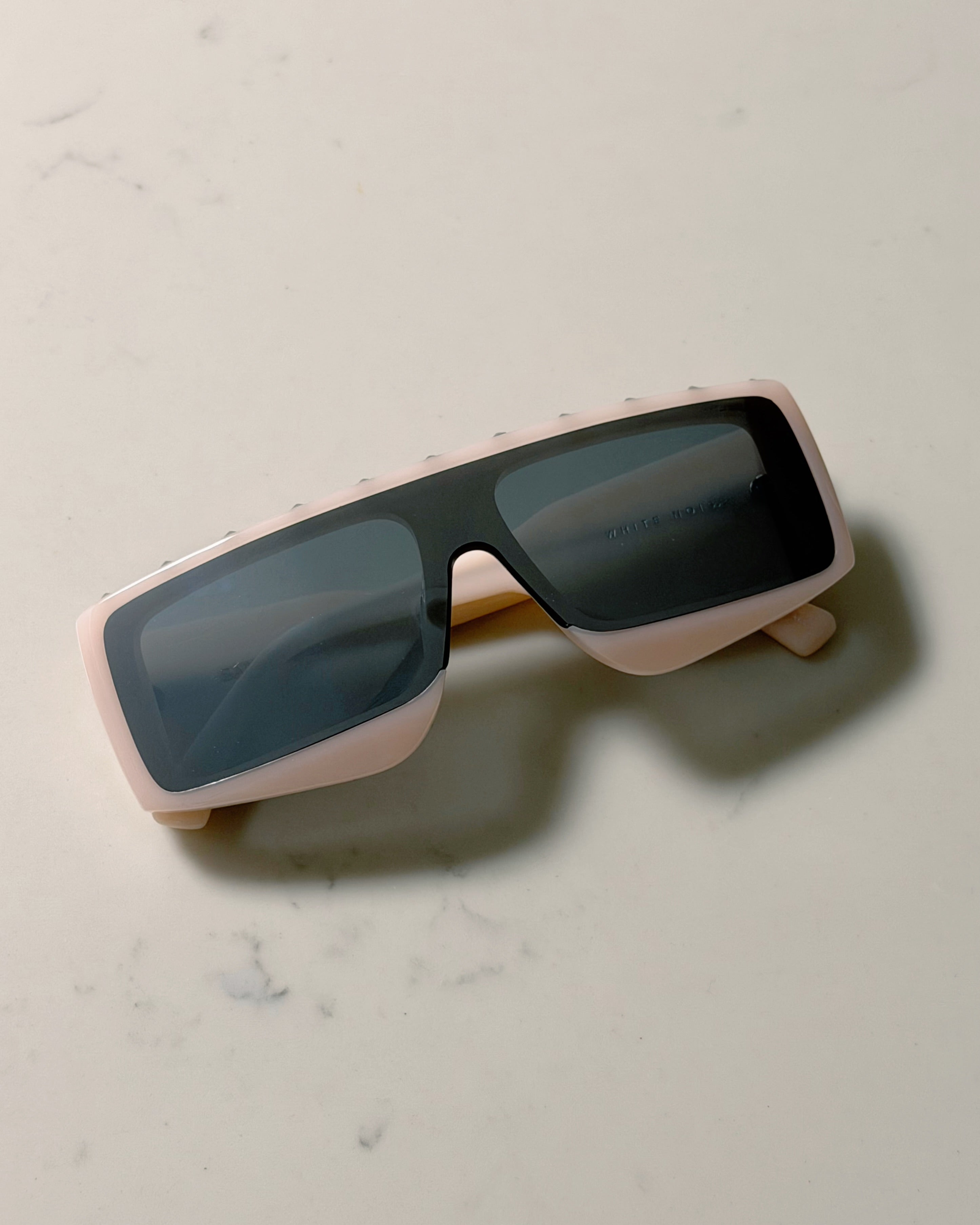 WHITE NOISE pink / chrome Saint Owen