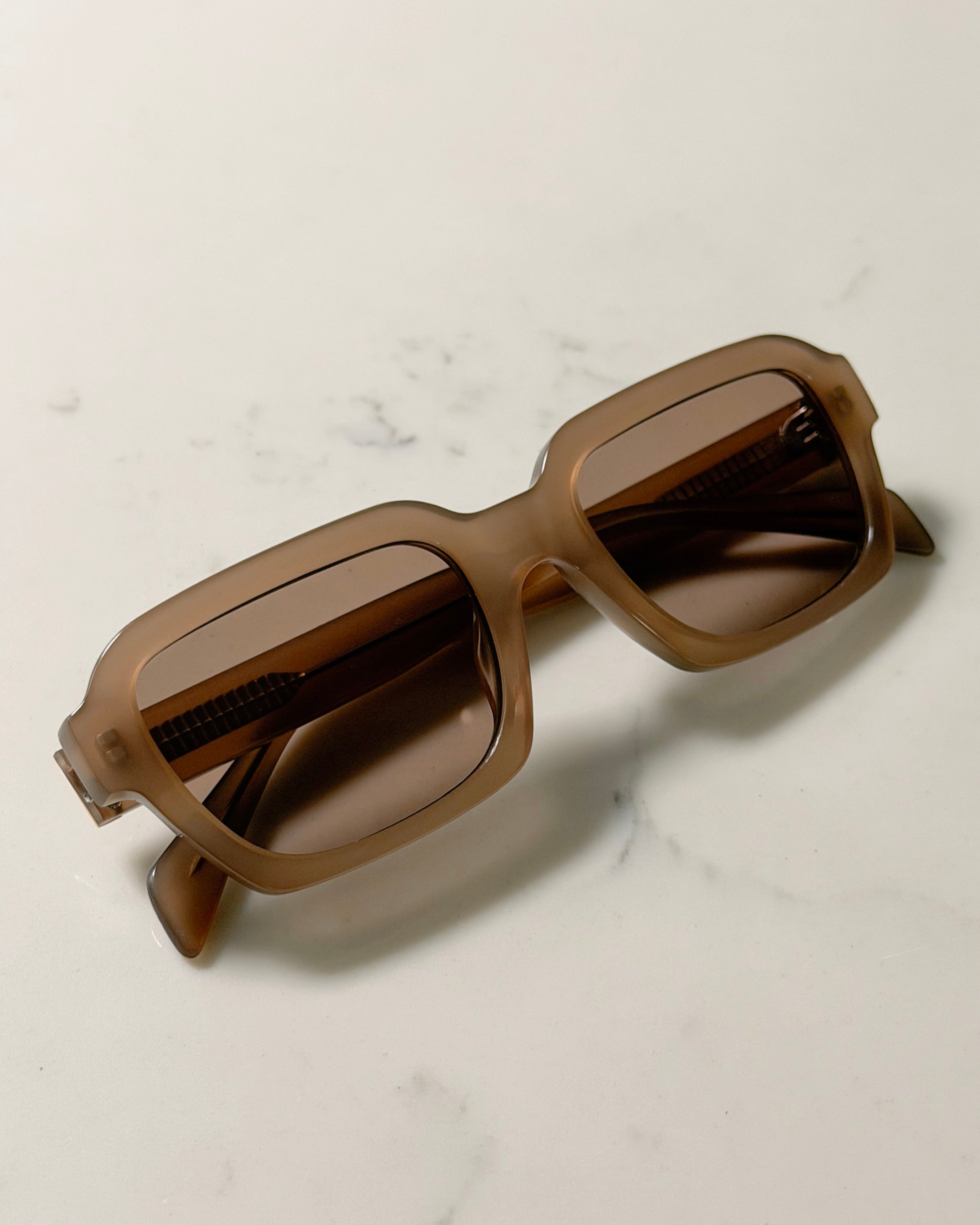 CHIEF milky taupe | brown Saint Owen