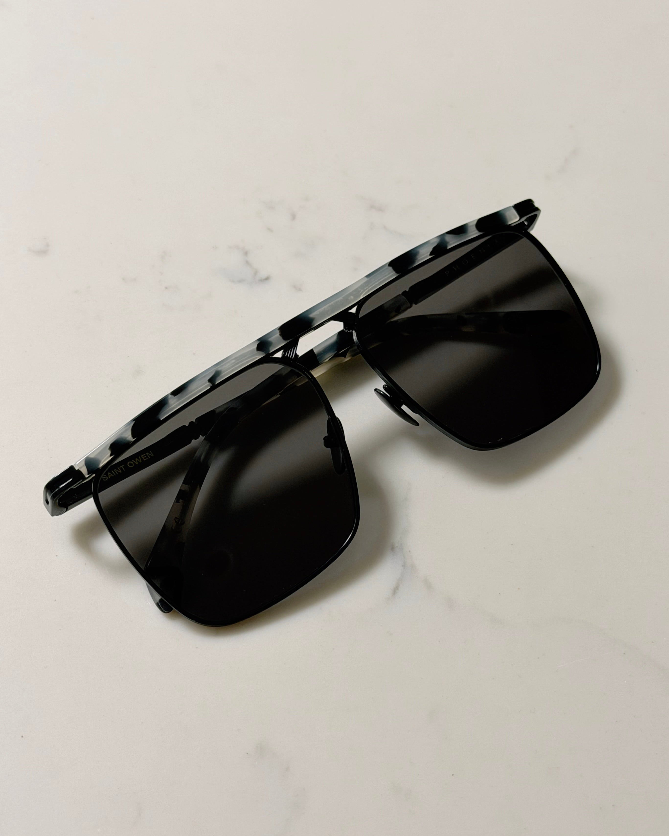 PHOENIX snowflake tort | black Saint Owen