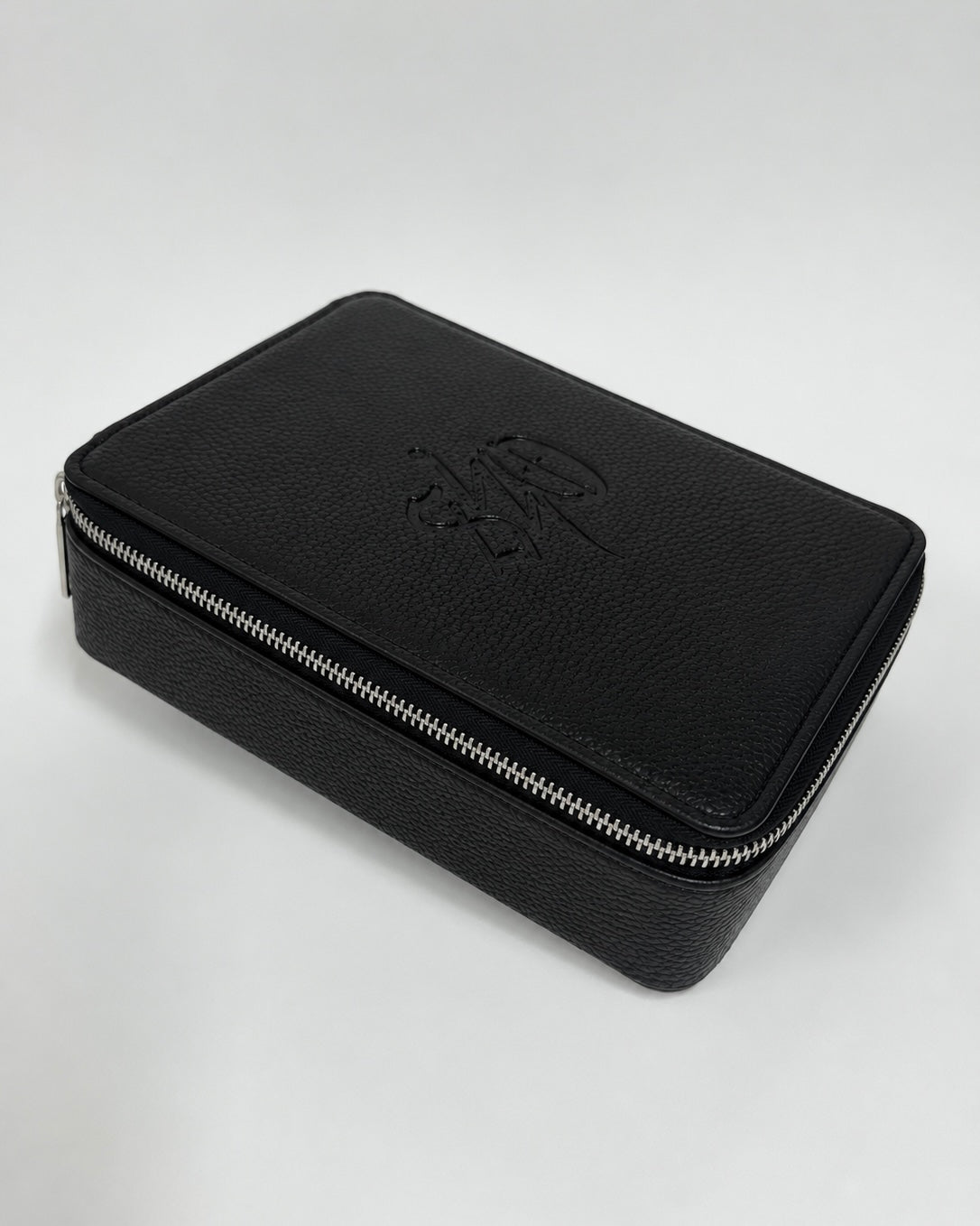 The Touring Case Saint Owen