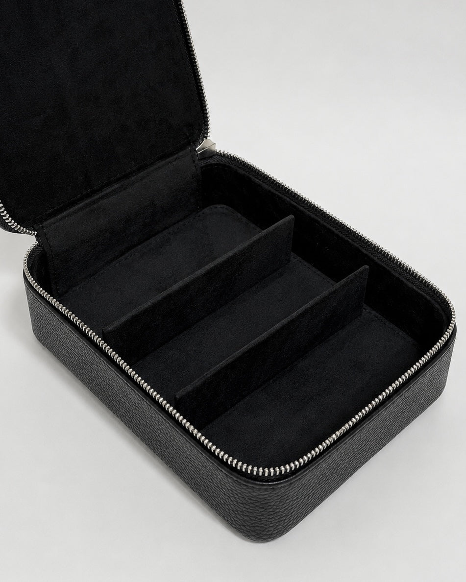 The Touring Case Saint Owen
